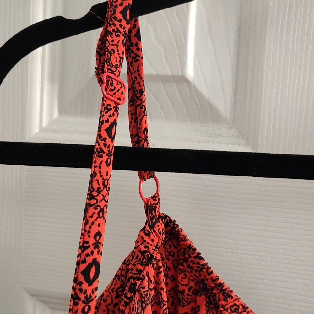 Torrid Red Patterned Ruffle Cami Size 1 - Picture 3 of 9